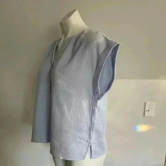 Banana Republic Gauze Button-Front Tee - Picture 6 of 13